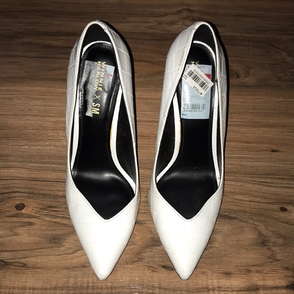 Shoes - Winnie Harlow Steve Madden white pump heel